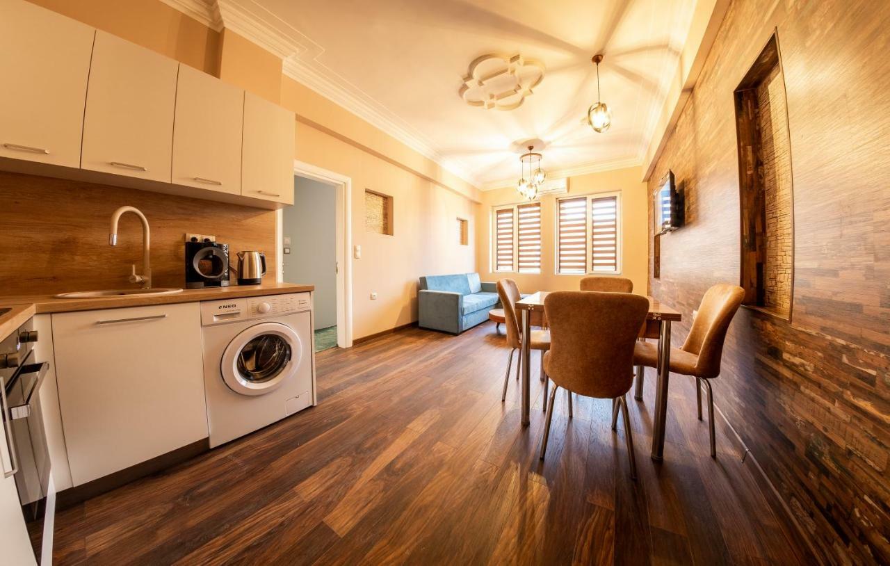 Apartemen Artist Life